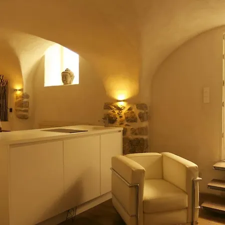 Le 04 Vieux Village * راماتويل